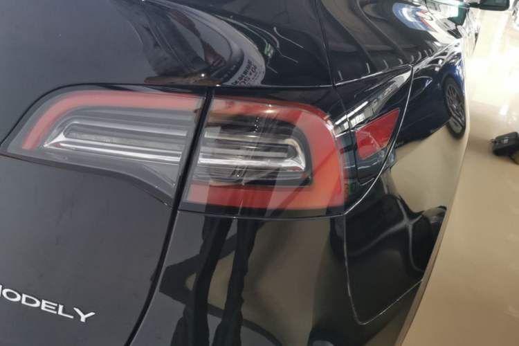 Used Tesla Model Y 2022 Revised Version Rear-Wheel Drive Right Rear Taillight