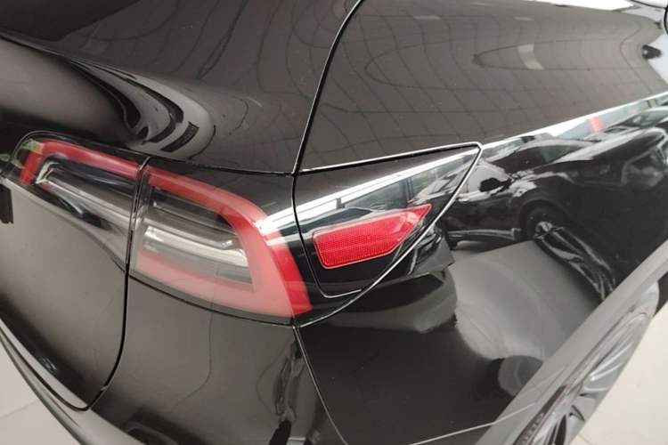 Used Tesla Model Y 2022 Revised Version Rear-Wheel Drive Right Rear Taillight