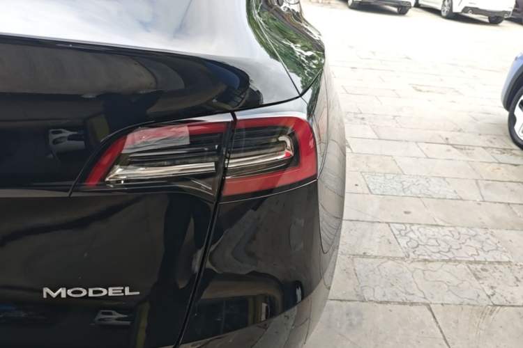 Used Tesla Model Y 2022 Rear-Wheel-Drive Version Right Rear Taillight