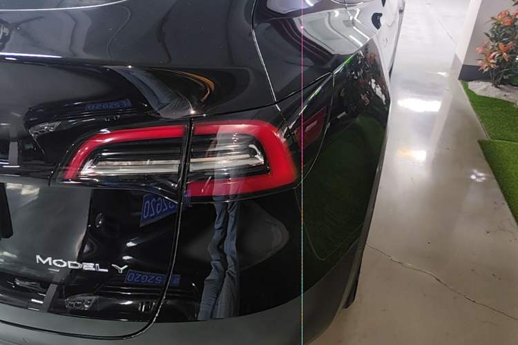 Used Tesla Model Y 2022 Rear-Wheel-Drive Version Right Rear Taillight