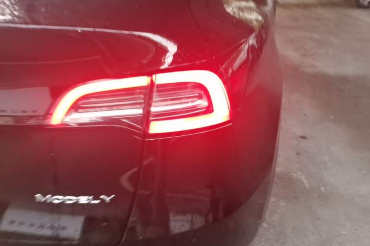 Used Tesla Model Y 2022 Revised Version Rear-Wheel Drive Right Rear Taillight