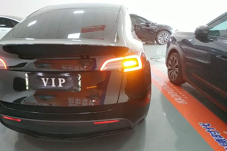 Used Tesla Model Y 2022 Revised Version Rear-Wheel Drive Right Rear Taillight