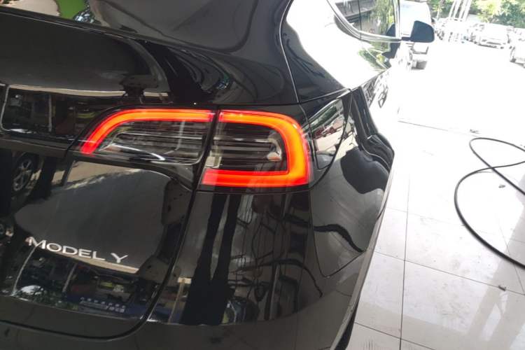 Used Tesla Model Y 2022 Rear-Wheel-Drive Version Right Rear Taillight