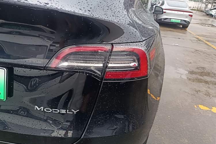 Used Tesla Model Y 2022 Revised Version Rear-Wheel Drive Right Rear Taillight