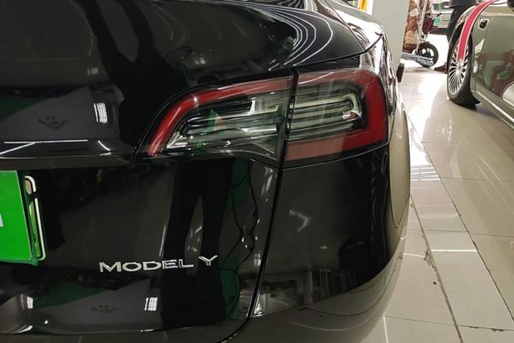 Used Tesla Model Y 2022 Revised Version Rear-Wheel Drive Right Rear Taillight