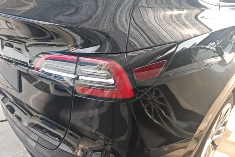 Used Tesla Model Y 2022 Rear-Wheel-Drive Version Right Rear Taillight