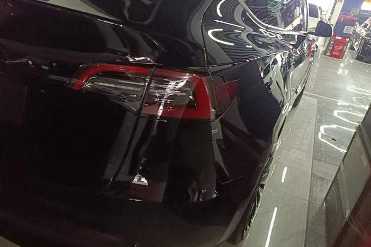 Used Tesla Model Y 2022 Rear-Wheel-Drive Version Right Rear Taillight
