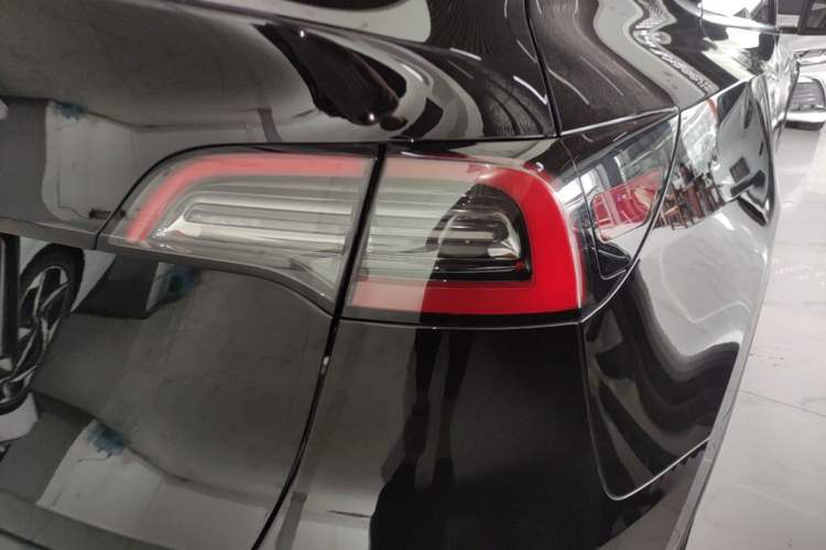 Used Tesla Model Y 2022 Revised Version Rear-Wheel Drive Right Rear Taillight
