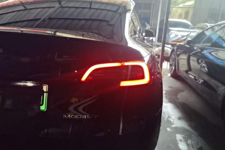 Used Tesla Model Y 2022 Rear-Wheel-Drive Version Right Rear Taillight