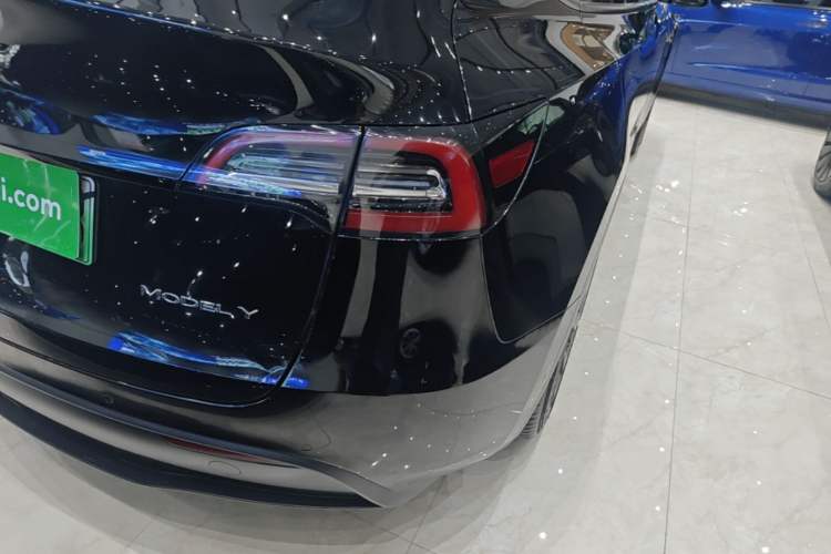 Used Tesla Model Y 2022 Rear-Wheel-Drive Version Right Rear Taillight