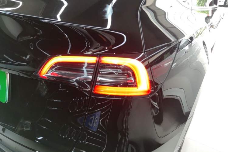 Used Tesla Model Y 2022 Rear-Wheel-Drive Version Right Rear Taillight