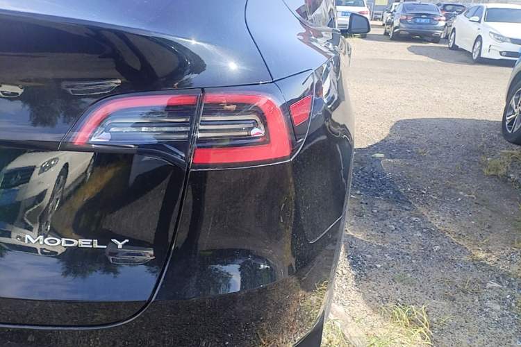 Used Tesla Model Y 2022 Revised Version Rear-Wheel Drive Right Rear Taillight