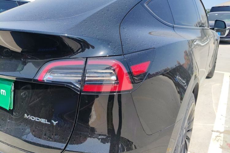 Used Tesla Model Y 2022 Revised Version Rear-Wheel Drive Right Rear Taillight