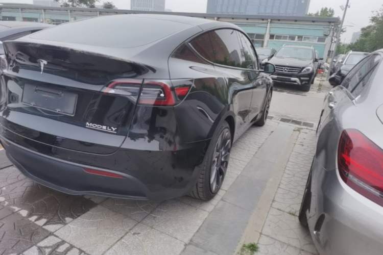 Used Tesla Model Y 2022 Performance High-Performance All-Wheel-Drive Version Right Rear Taillight