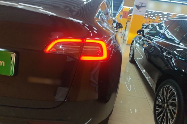 Used Tesla Model Y 2022 Rear-Wheel-Drive Version Right Rear Taillight