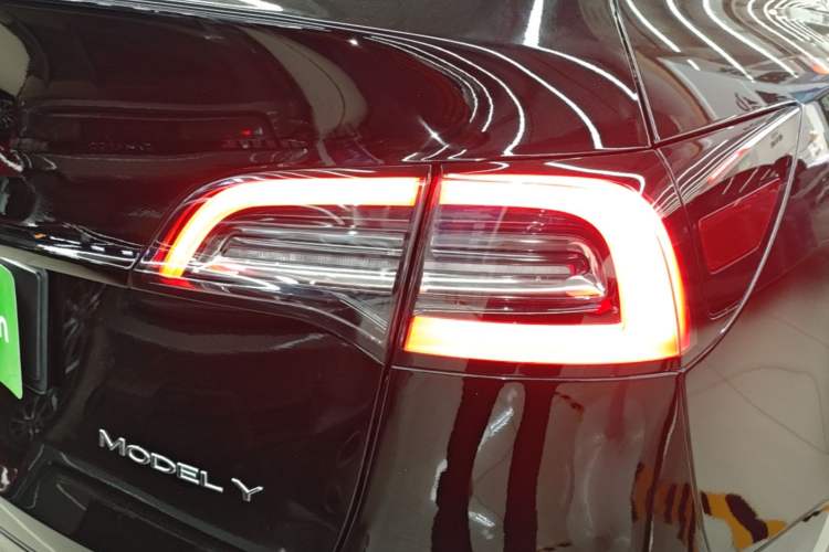 Used Tesla Model Y 2022 Revised Version Rear-Wheel Drive Right Rear Taillight