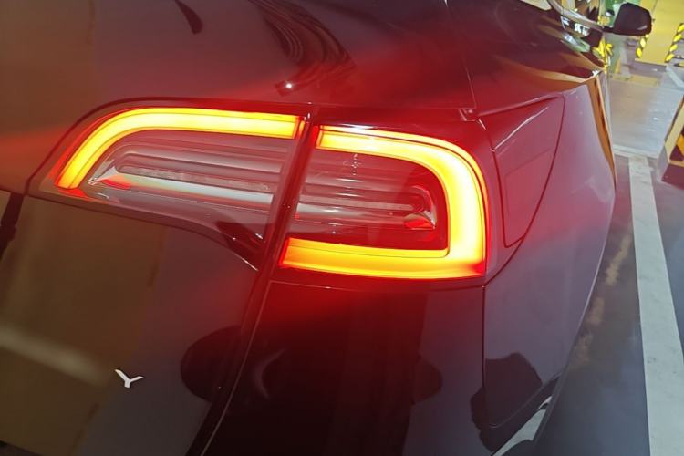 Used Tesla Model Y 2022 Rear-Wheel-Drive Version Right Rear Taillight