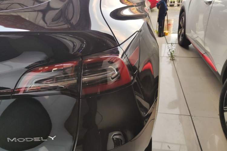 Used Tesla Model Y 2022 Rear-Wheel-Drive Version Right Rear Taillight