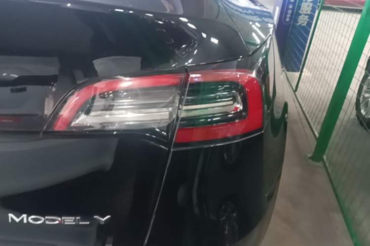 Used Tesla Model Y 2022 Rear-Wheel-Drive Version Right Rear Taillight