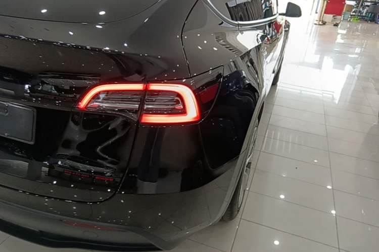 Used Tesla Model Y 2022 Revised Version Rear-Wheel Drive Right Rear Taillight