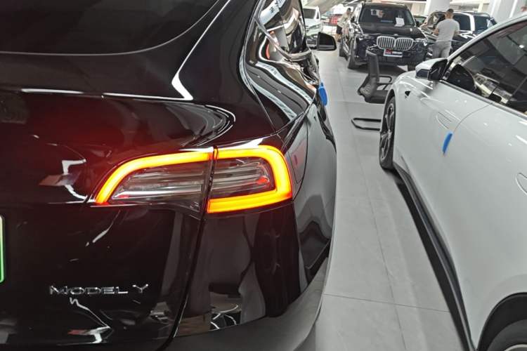 Used Tesla Model Y 2022 Rear-Wheel-Drive Version Right Rear Taillight