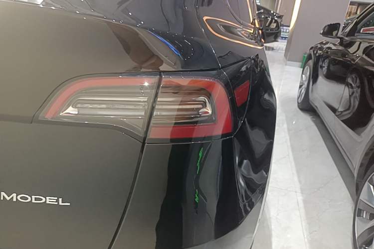 Used Tesla Model Y 2022 Revised Version Rear-Wheel Drive Right Rear Taillight