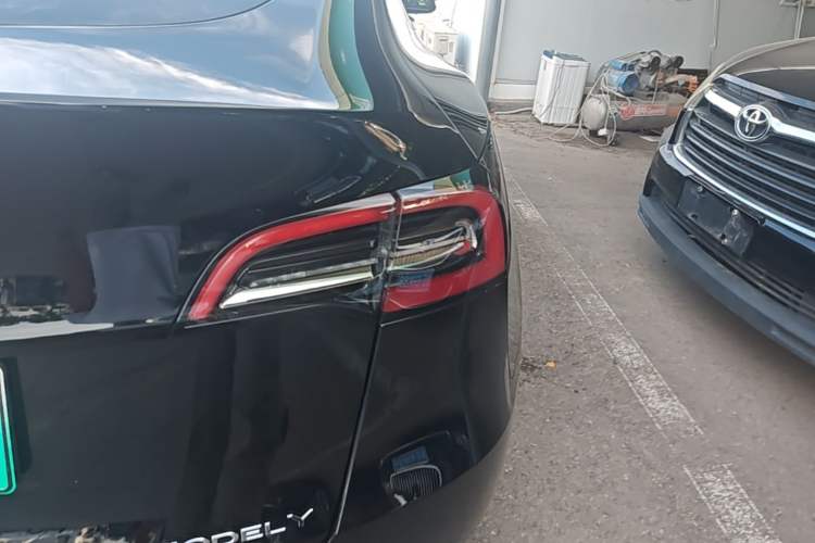 Used Tesla Model Y 2022 Revised Version Rear-Wheel Drive Right Rear Taillight