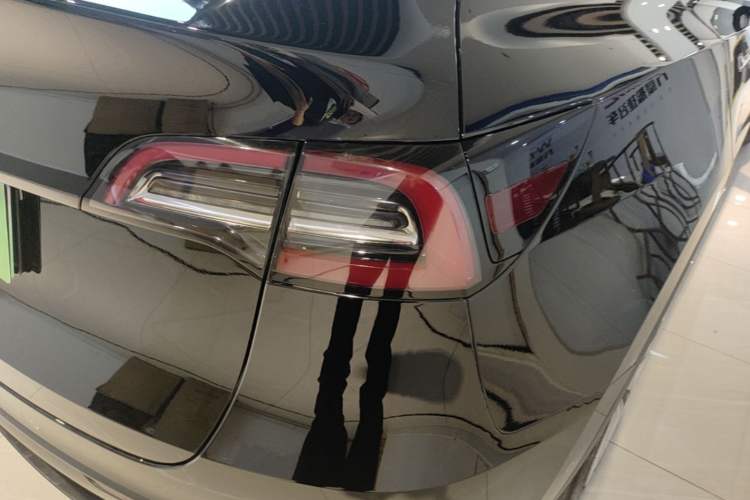 Used Tesla Model Y 2022 Rear-Wheel-Drive Version Right Rear Taillight