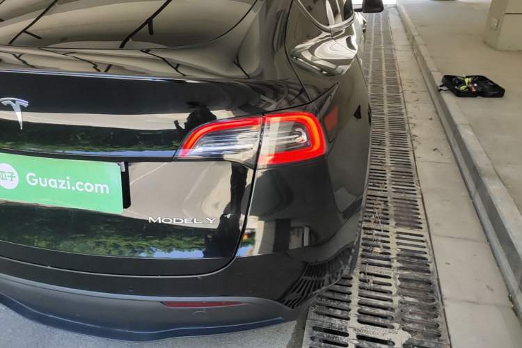Used Tesla Model Y 2022 Revised Version Rear-Wheel Drive Right Rear Taillight