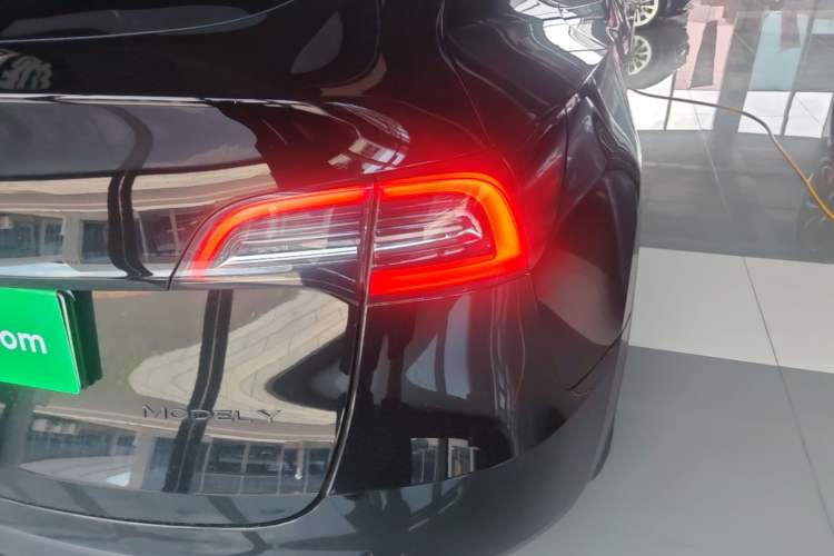 Used Tesla Model Y 2022 Revised Version Rear-Wheel Drive Right Rear Taillight