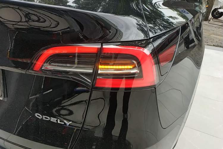 Used Tesla Model Y 2022 Revised Version Rear-Wheel Drive Right Rear Taillight