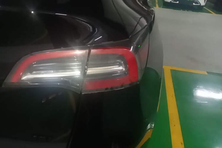 Used Tesla Model Y 2022 Revised Version Rear-Wheel Drive Right Rear Taillight