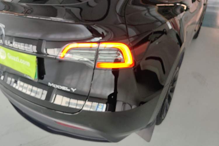 Used Tesla Model Y 2022 Rear-Wheel-Drive Version Right Rear Taillight