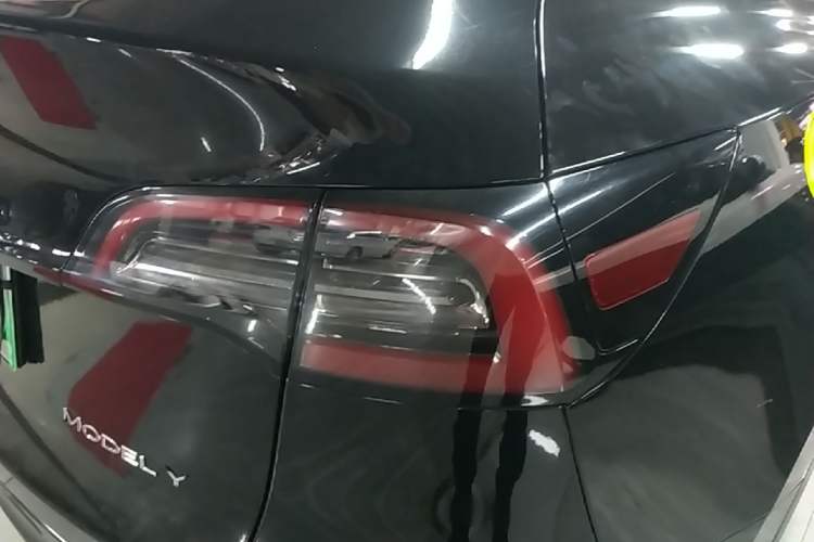 Used Tesla Model Y 2022 Rear-Wheel-Drive Version Right Rear Taillight