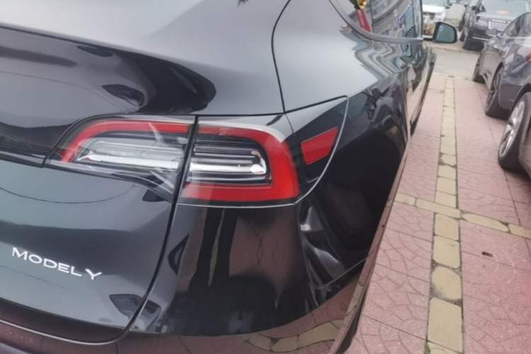 Used Tesla Model Y 2022 Revised Version Long-Range All-Wheel Drive Right Rear Taillight