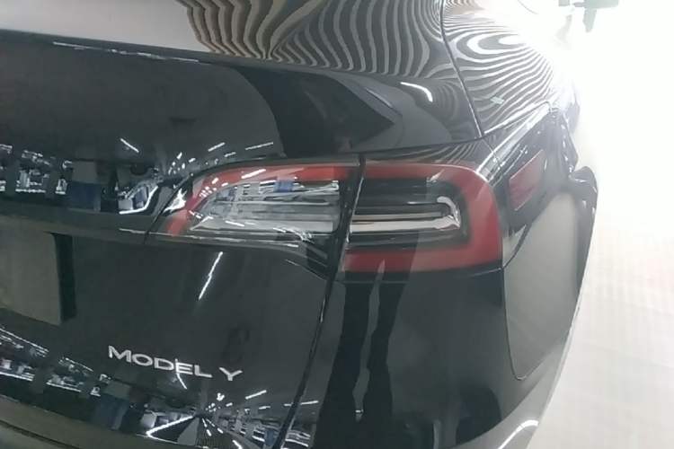 Used Tesla Model Y 2022 Rear-Wheel-Drive Version Right Rear Taillight