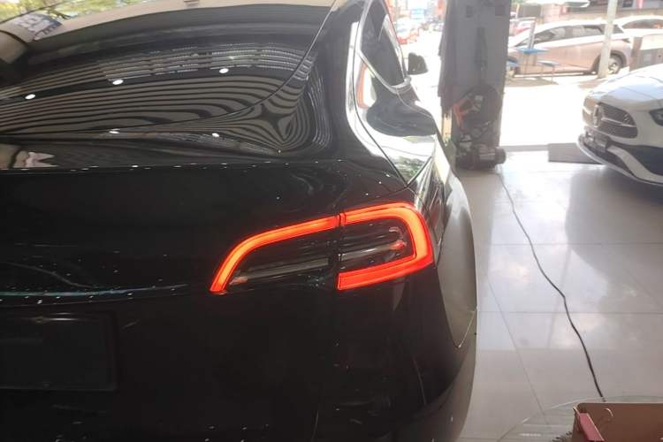 Used Tesla Model Y 2022 Revised Version Rear-Wheel Drive Right Rear Taillight