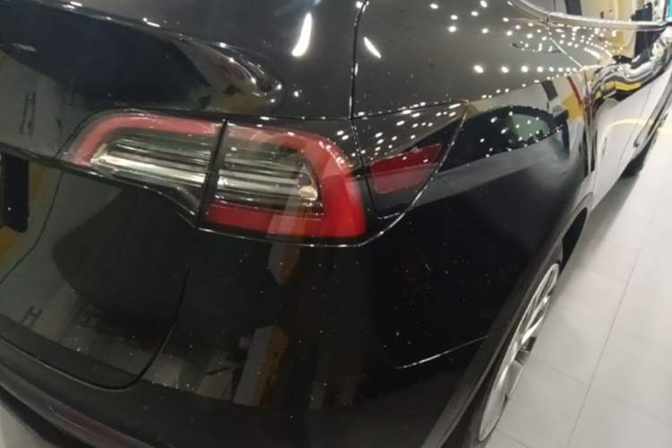 Used Tesla Model Y 2022 Rear-Wheel-Drive Version Right Rear Taillight