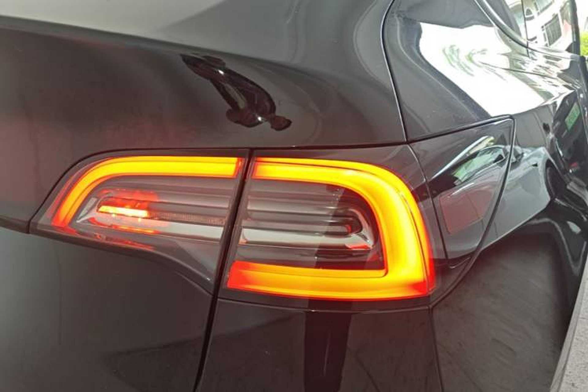 Used Tesla Model Y 2022 Revised Version Rear-Wheel Drive Right Rear Taillight