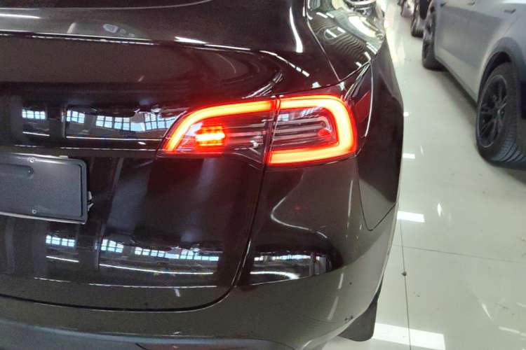 Used Tesla Model Y 2022 Revised Version Long-Range All-Wheel Drive Right Rear Taillight
