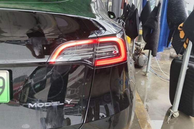 Used Tesla Model Y 2022 Revised Version Long-Range All-Wheel Drive Right Rear Taillight