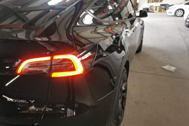 Used Tesla Model Y 2022 Rear-Wheel-Drive Version Right Rear Taillight