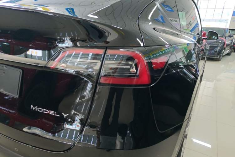 Used Tesla Model Y 2022 Revised Version Rear-Wheel Drive Right Rear Taillight