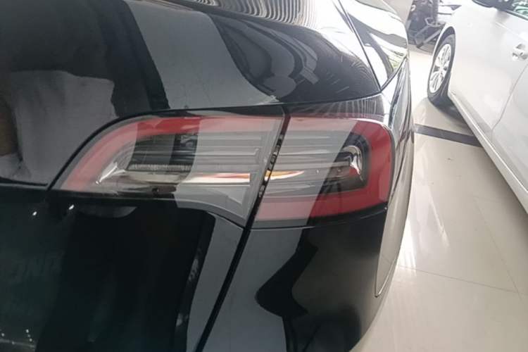Used Tesla Model Y 2022 Revised Version Rear-Wheel Drive Right Rear Taillight