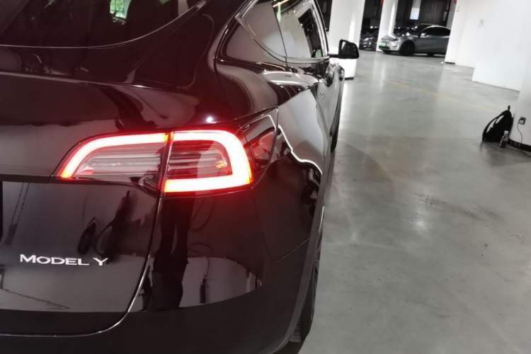 Used Tesla Model Y 2022 Revised Version Rear-Wheel Drive Right Rear Taillight