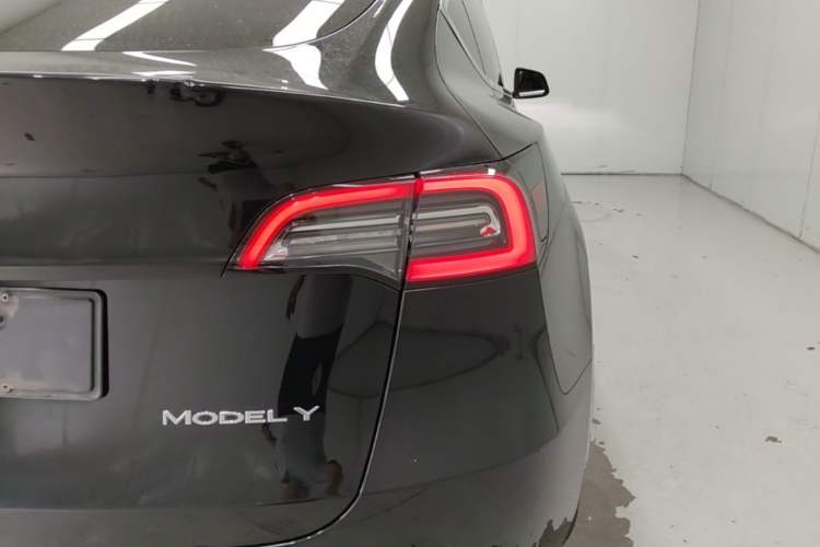 Used Tesla Model Y 2022 Revised Version Rear-Wheel Drive Right Rear Taillight