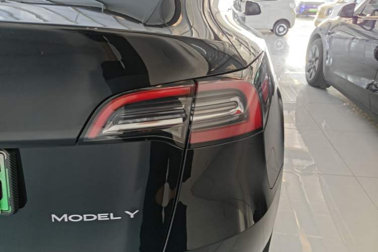 Used Tesla Model Y 2022 Revised Version Rear-Wheel Drive Right Rear Taillight