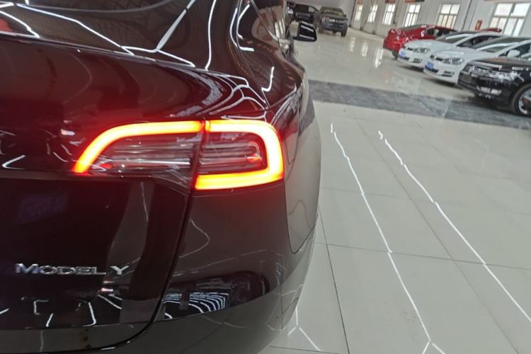 Used Tesla Model Y 2022 Revised Version Rear-Wheel Drive Right Rear Taillight