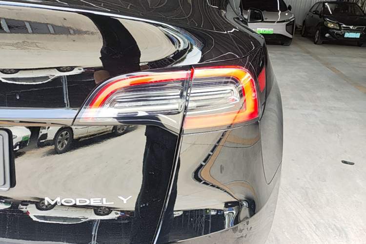 Used Tesla Model Y 2022 Revised Version Long-Range All-Wheel Drive Right Rear Taillight