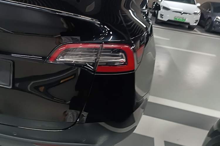 Used Tesla Model Y 2022 Rear-Wheel-Drive Version Right Rear Taillight